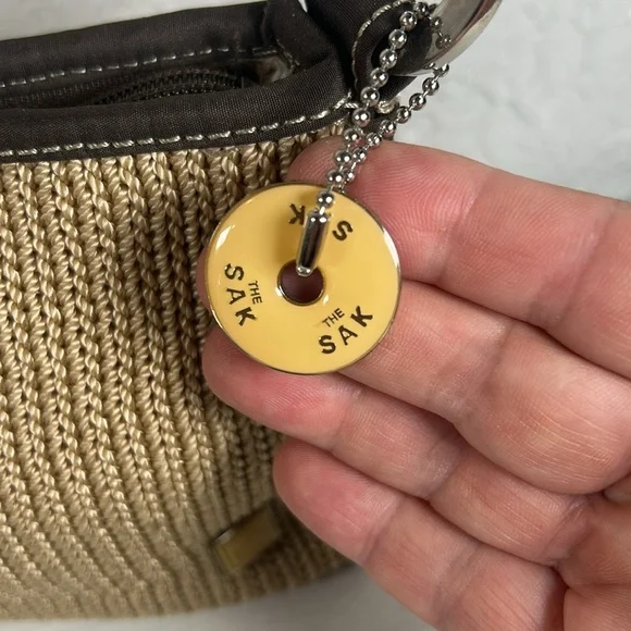 The SAK Tan and Brown Knit Leather Shoulder Bag w/ Hang Tag Leather Pad Bottom - Picture 2 of 16